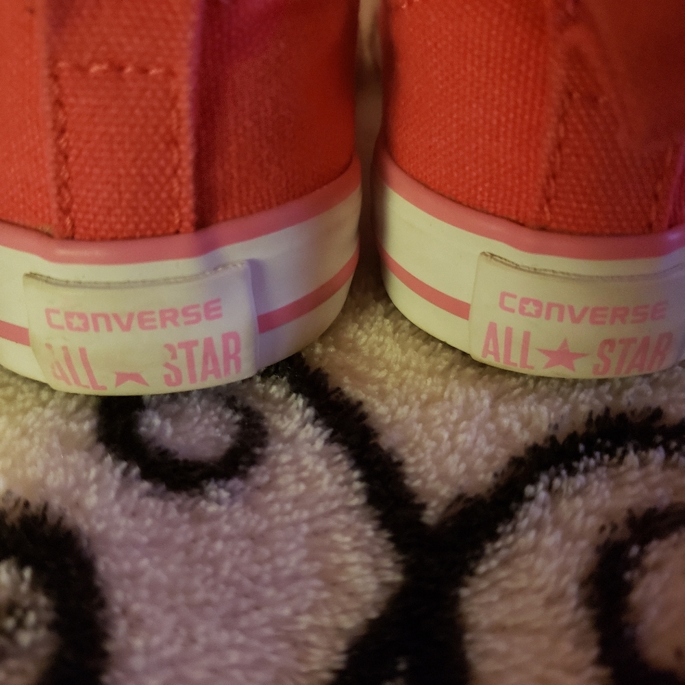 Pink Converse-Toddler Size 6 - Picture 3 of 6